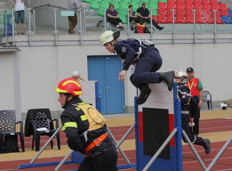 Účastníci světov ých her hasičů trénovali na vítkovickém stadionu