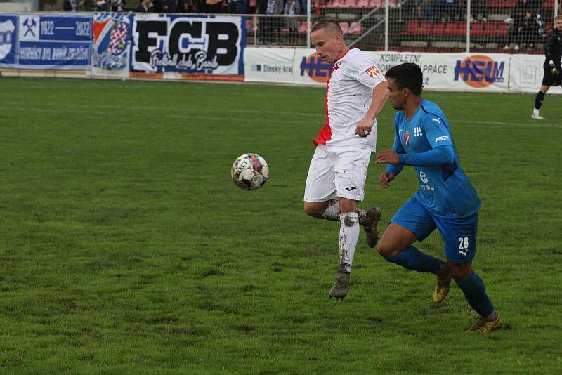 MOL Cup, 2. kolo, SK HS Kroměříž (červenobílé dresy) - FC Baník Ostrava, 21. září 2022.