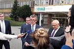 Předseda vlády Andrej Babiš (ANO) po jednání s vedením těžební společnosti OKD (na snímku uprostřed).