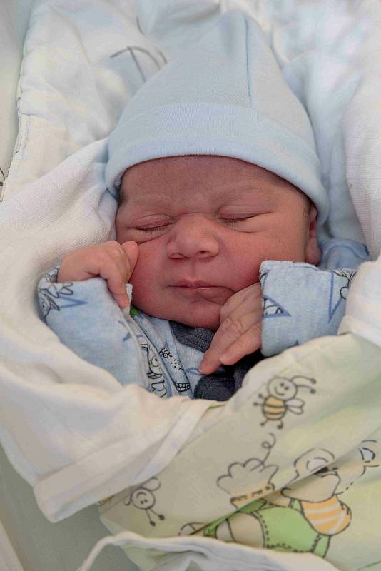 Brian Mirga, Orlová, narozen 29. srpna 2021 v Karviné, míra 52 cm, váha 3040 g. Foto: Marek Běhan