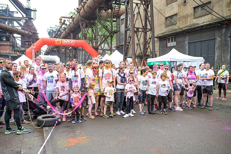 Duhový běh  a festival v Dolní oblasti Vítkovice Rainbow run & Rainbow fest Ostrava, sobota 4. června 2022.