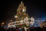 Vánoční strom na náměstí Ostrava-Jih, prosinec 2023.