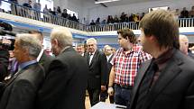 Prezident Miloš Zeman v rámci své návštěvy kraje se sešel i se studenty Vysoké školy podnikání v Ostravě.  