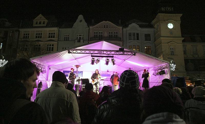  Akce Česko zpívá koledy se i letos uskutečnila v centru Ostravy na Masarykově náměstí.