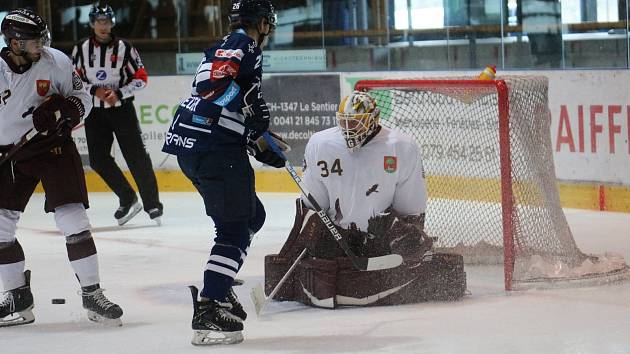 Přípravný hokejový zápas Servette Ženeva - HC Vítkovice Ridera 3:1 ve Švýcarsku.