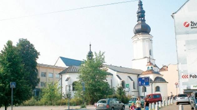 Po staletí byl starý farní kostel Moravské Ostravy centrem duchovního a kulturního života. Ale ani jemu se nevyhnuly náboženské spory.