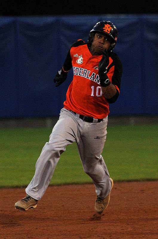 Čeští baseballisté do 18 let podlehli na evropském šampionátu v Ostravě ve středu Nizozemsku 5:11.