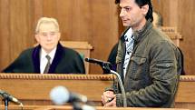Otec popálené Natálky Pavel Kudrik se v úterý u Krajského soudu v Ostravě vyjadřoval ke svým nárokům o náhradě škody.