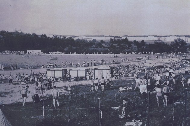 Letní koupaliště v Porubě, kterému místní říkají Vřesina, bylo slavnostně otevřeno v roce 1962.