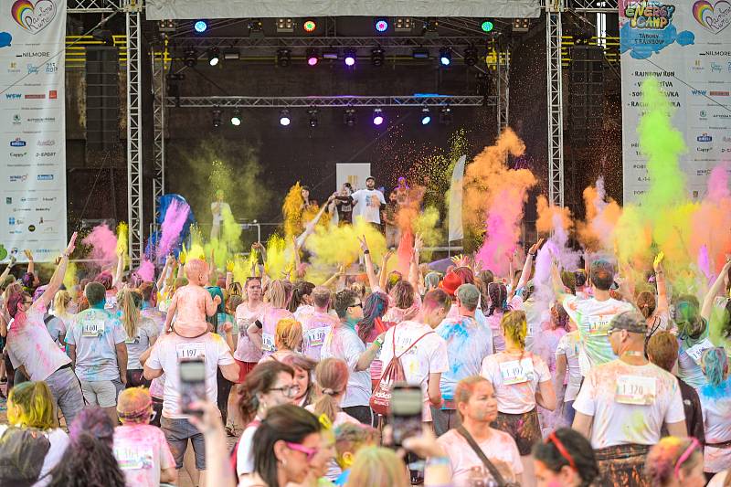 Duhový běh  a festival v Dolní oblasti Vítkovice Rainbow run & Rainbow fest Ostrava, sobota 4. června 2022.