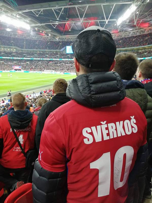 Wembley, 22. března 2019, snímek od fanouška Kamila Sekela.