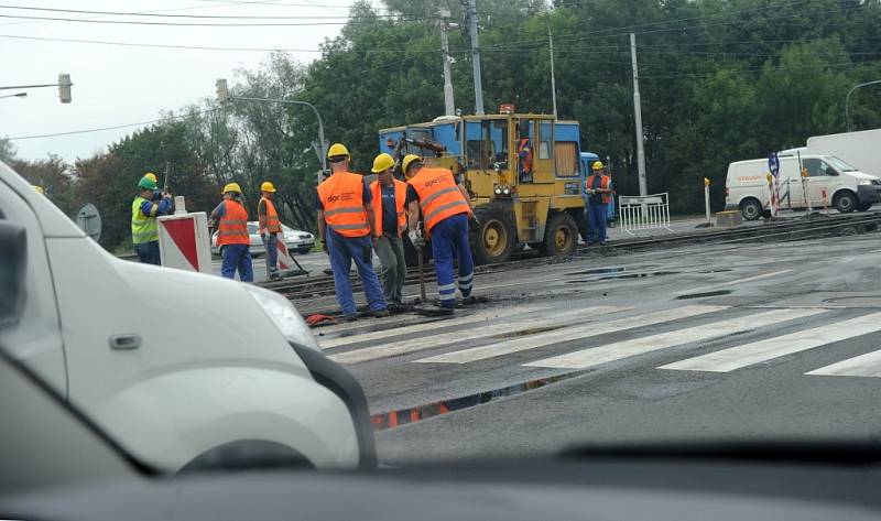 Frekventovaná křižovatka u vodárny. 