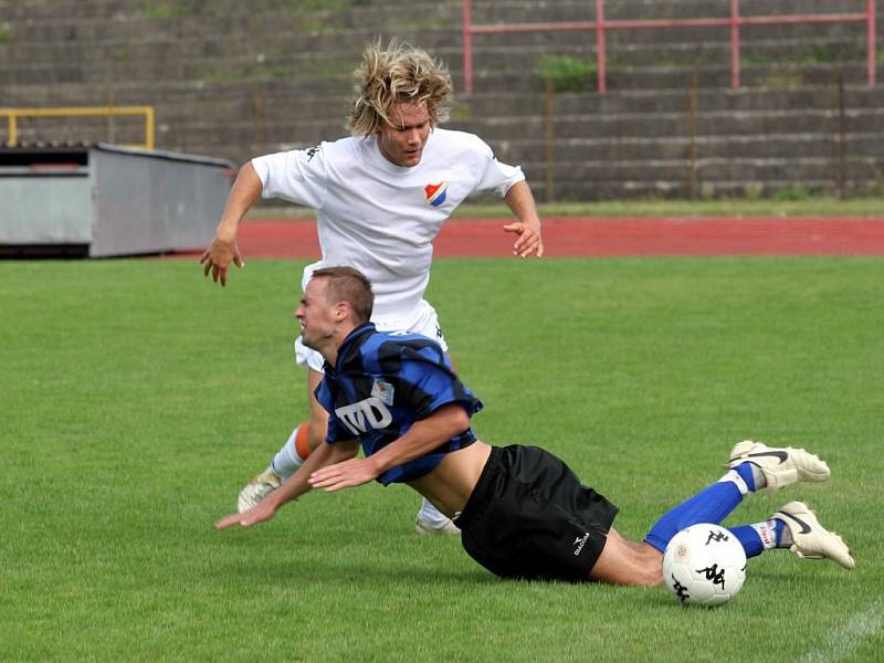 OPĚT BEZ BRANEK. Juniorka Baníku i ve druhém domácím utkání nedokázala dát branku a se Slavičínem uhrála jen remízu 0:0.