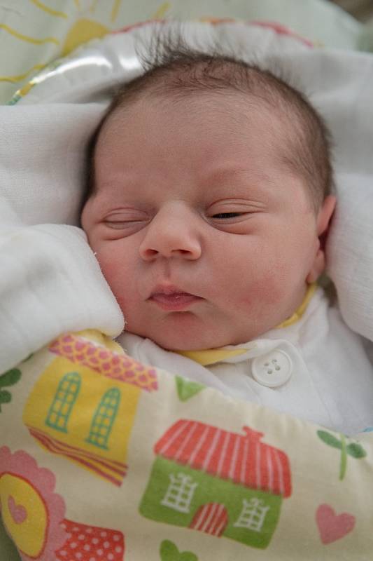 Santiago Giňa, Orlová, narozen 18. května 2022 v Karviné, míra 48 cm. váha 2800 g. Foto: Marek Běhan