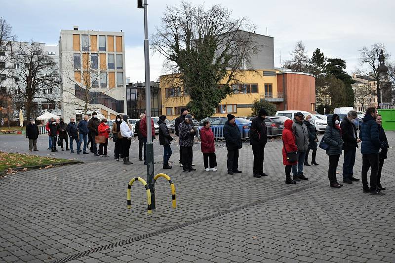 Očkovací centrum na  ostravské Černé louce. Lidé většinou přicházeli pro posilující dávku.