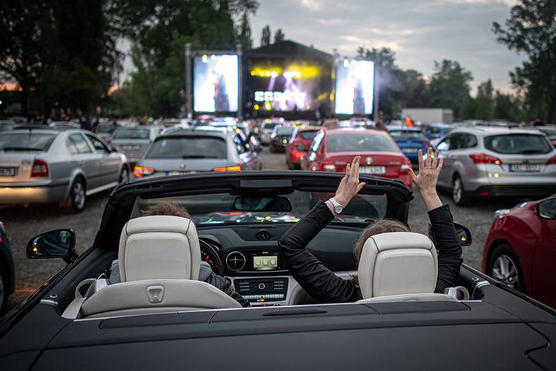 Kapela Mirai uspořádala první největší živý autokoncert v České Republice který se uskutečnil v Dolní Oblasti Vítkovic, 15. května 2020 v Ostravě. Organizátoři uvedli že celková kapacita 500 aut byla vyprodána.