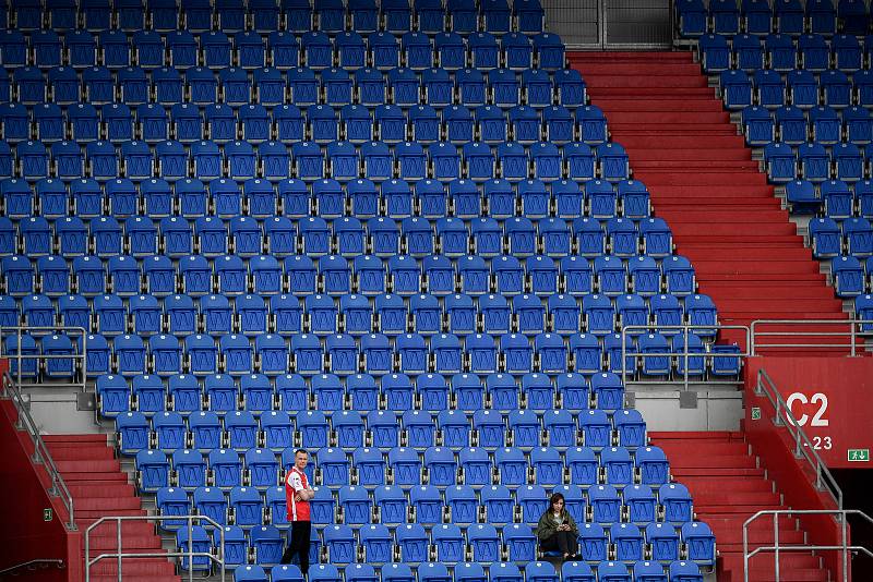 Utkání 8. kola první fotbalové ligy: FC Baník Ostrava - FK Pardubice, 11. září 2022, Ostrava. Fanoušci Pardubic.