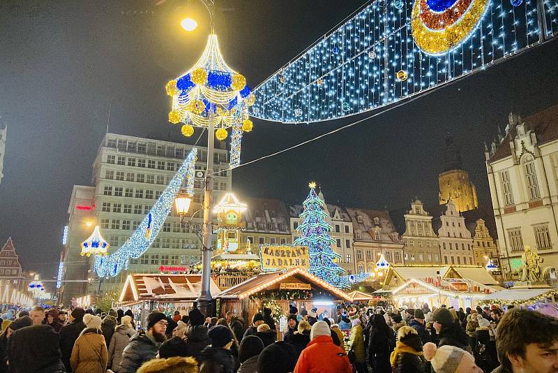 Jarmark Bożonarodzeninowy neboli adventní trhy ve Vratislavi patří mezi nejlepší v celém Polsku.