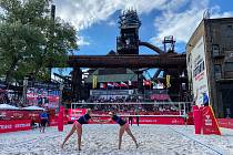 Turnaj v plážovém volejbale mužů a žen J&T Banka Ostrava Beach Pro 2022 v Dolních Vítkovicích je druhou zastávkou devítidilného světového seriálu nejvyšší kategorie Elite 16. Začal v mexické Itapemě a vyvrcholí v australském Sydney.