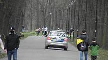 Na pořádek v Komenského sadech dohlíželi strážníci a policisté.