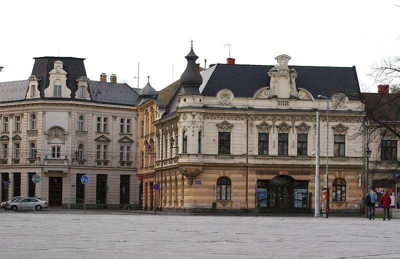 POD FOTO:KŘÍŽEM krážem ostravskými ulicemi a obvody o Velikonočním pondělí.Foto: Deník/Radek Luksza