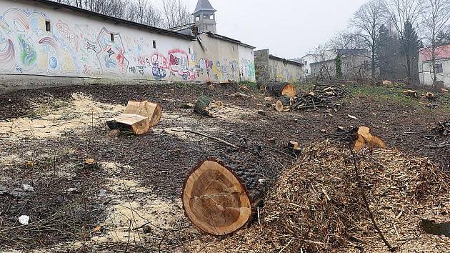 Další výstavbu naplánovali developeři v této lokalitě nad Gagarinovým náměstím. Vzniknou tu tři bytové domy a hřiště.