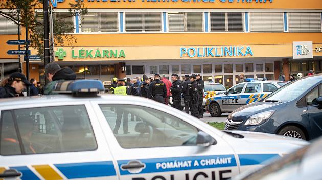 Zásah policie ve Fakultní nemocnici Ostrava po střelbě, úterý 10. prosince 2019 v Ostravě.