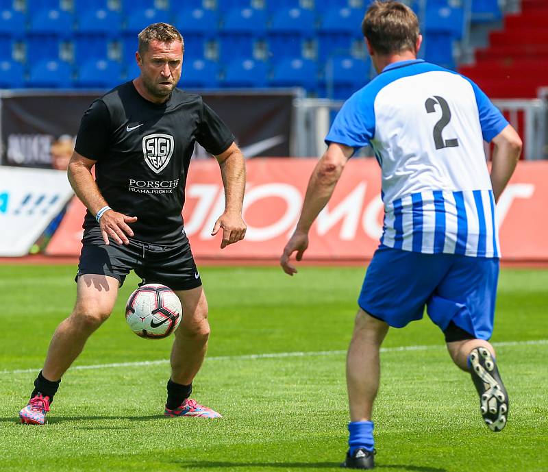 Přátelské fotbalového utkání mezi legendami Vítkovic a Sigi týmem 25.května 2019 v Ostravě.