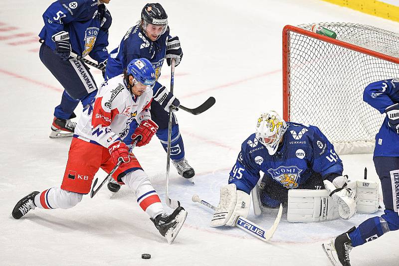 České hokejové hry, turnaj Euro Hockey Tour, utkání ČR - Finsko, 28. dubna 2022 v Ostravě. (zleva) Matěj Sktránský z Česka a brankář Finska Olkinuora Jussi.