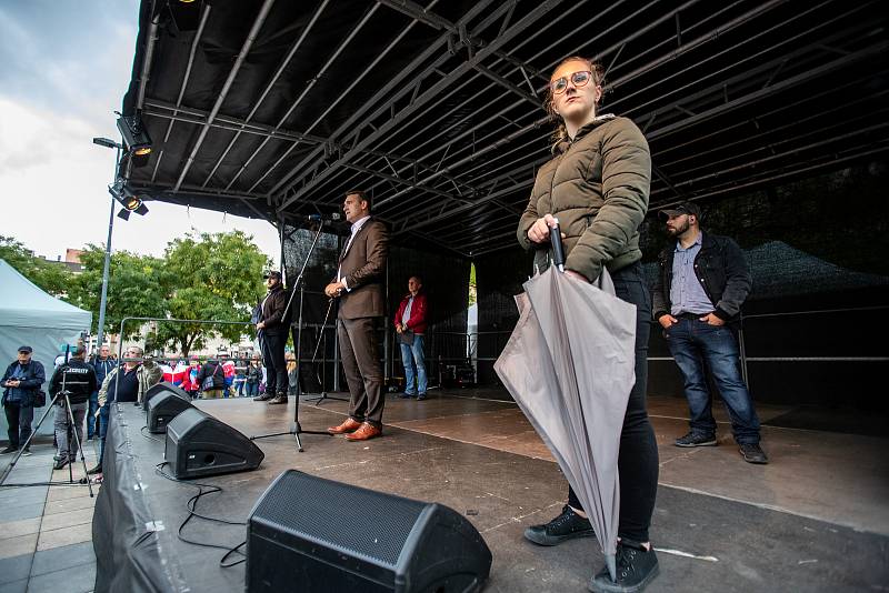 Demonstrace proti vládě na Masarykově náměstí, 28.září 2022, Ostrava. Radim Fiala.