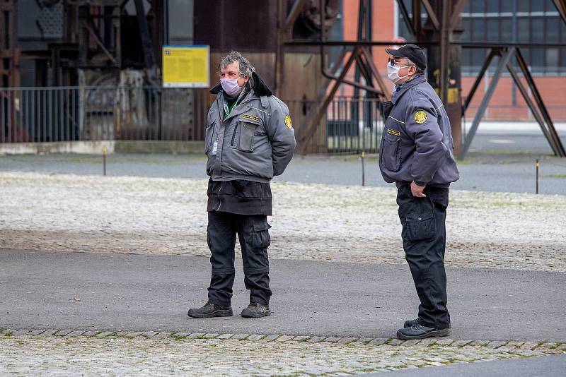 Ostrava (Dolní oblast Vítkovice) v celostátní karanténě, 4. dubna 2020. Vláda ČR vyhlásila dne 15.3.2020 celostátní karanténu kvůli zamezení šíření novému koronavirové onemocnění (COVID-19).