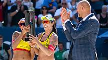 Finále ženy: Agatha Bednarczuk (BRA), Eduarda Santos Lisboa Duda (BRA) - Ana Patricia Silva Ramos (BRA), Rebecca Cavalcanti Barbosa Silva (BRA). FIVB Světové série v plážovém volejbalu J&T Banka Ostrava Beach Open, 2. června 2019 v Ostravě. Na snímku (zle