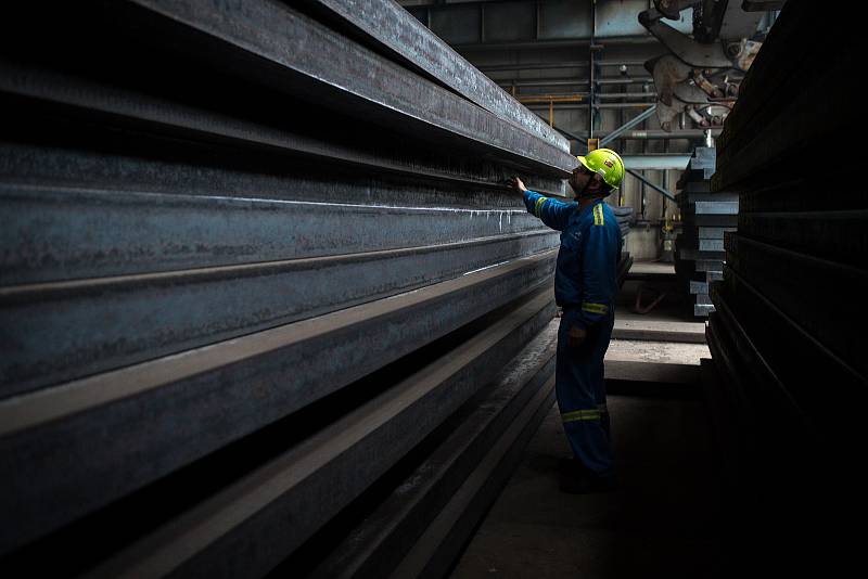 Podnik ArcelorMittal Ostrava, 19. října 2018 v Ostravě. Na snímku provoz Minihuť, ocelárna. Válcovna, ocelové bramy.