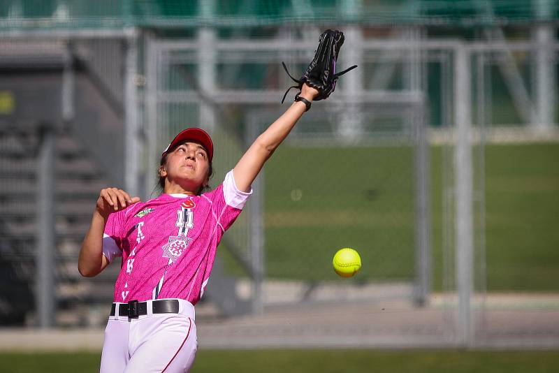 Mistrovství Evropy žen v softballu 2019, Itálie - Turecko, 30. června 2019 ve Frýdku - Místku. Na snímku AYDUVAN Songul.