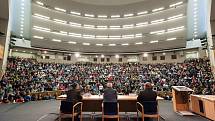 Prezident Miloš Zeman na besedě se studenty Vysoké školy báňské – Technické univerzity Ostrava, listopad 2014.