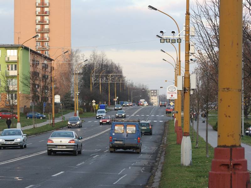 Úsekové měření rychlosti na Dělnické ulici v Havířově. Ilustrační foto.