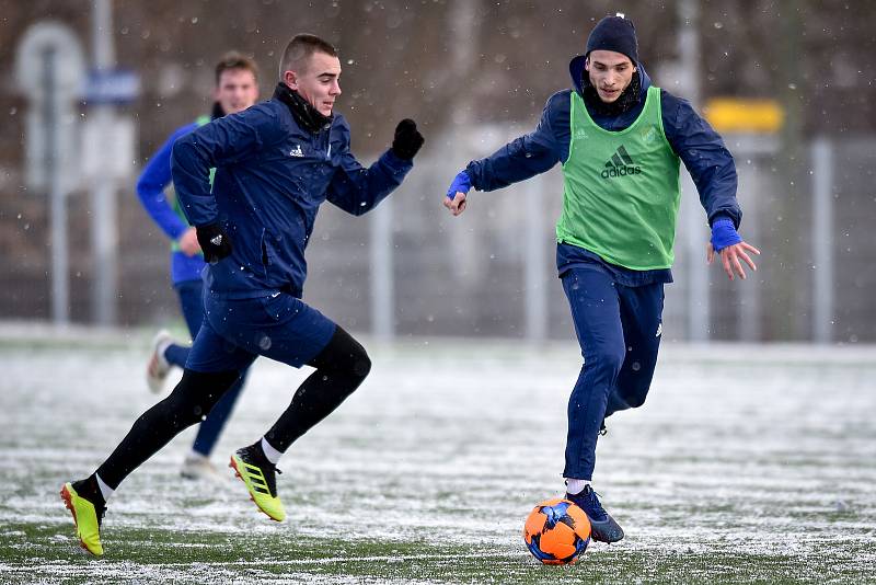 Zimní příprava FC Baníku Ostrava, 3. ledna 2019 v Ostravě. Na snímku (vpravo) Nemanja Kuzmanovič.