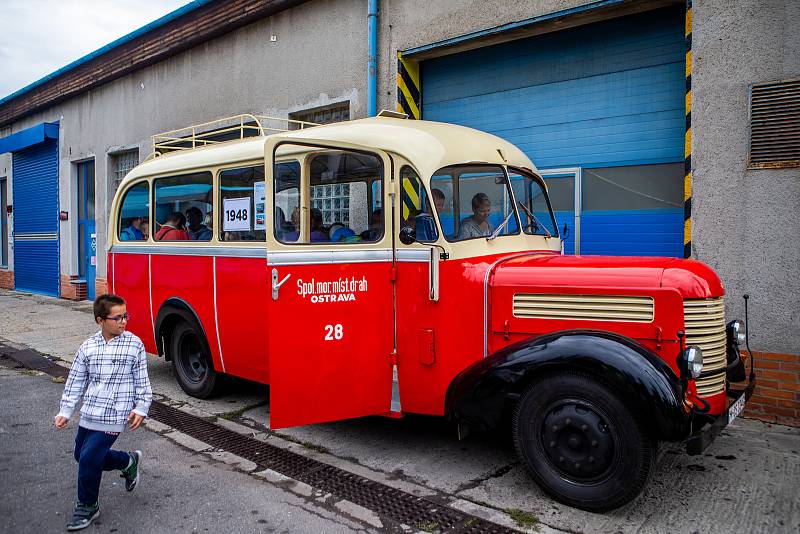 Den ostravských dopraváků, připomínka výročí 125 let městské hromadné dopravy v Ostravě a 70 let od vzniku ostravského dopravního podniku v Ostravě.