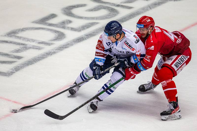 Utkání 53. kola hokejové extraligy: HC Oceláři Třinec - HC Vítkovice Ridera, 8. prosince 2021 v Třinci. Zleva