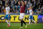 Utkání 13. kola první fotbalové ligy: Baník Ostrava - Sparta Praha, 31. října 2021 v Ostravě. (střed) Adam Hložek ze Sparty.