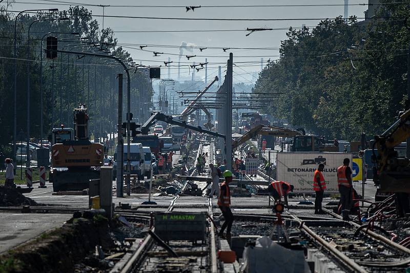 Modernizace tramvajové trati v Opavské ulici, 10. srpna 2022, Ostrava-Poruba.