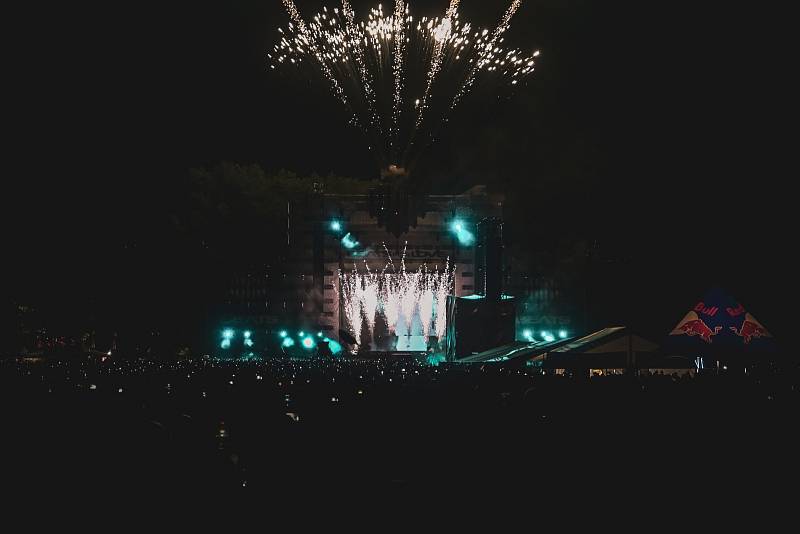 Beats for Love 2022, závěrečná noc, Armin van Buuren, atmosféra, Ostrava, 5. července 2022.