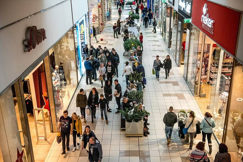 Obchodní centrum Avion Shopping Park v Ostravě v čase před koronavirovou pandemií. Ilustrační foto.