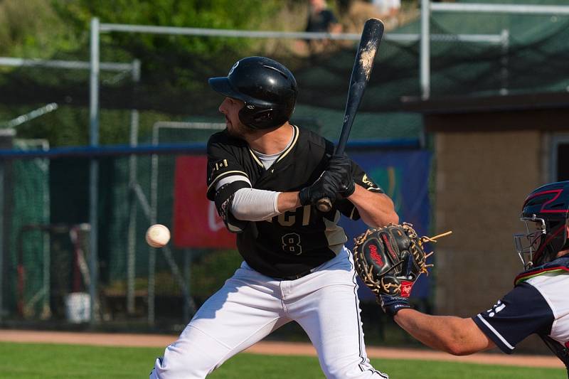 První domácí utkání finále baseballové extraligy Arrows Ostrava - Draci Brno, sobota 14. srpna 2021.