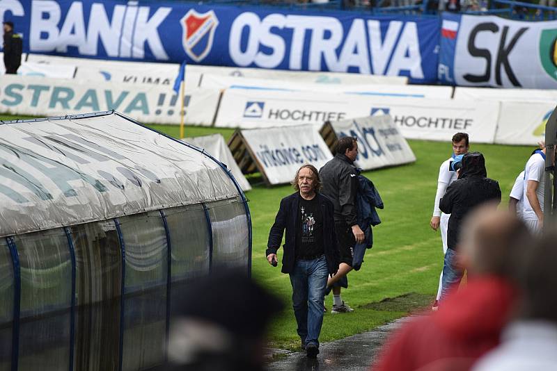 Datum 30. května 2015 a závěrečné utkání sezony s pražskou Duklou se zapíše do historie Baníku jako poslední ligový zápas na Bazalech.