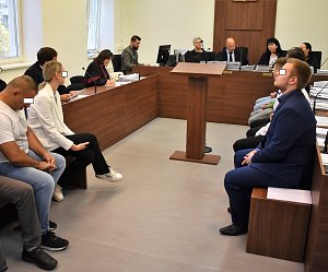 Všichni aktéři nakonec prohlásili vinu. Snímek z jednání u Krajského soudu v Ostravě.