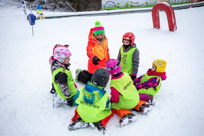 Skalka family park, 22. ledna 2020 v Ostravě. Instruktorka lyžování Barbora Kališková.