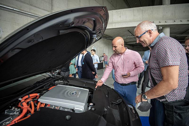 Prezentace vozidla Toyota Mirai, prvního auta na vodíkový pohon v ČR, které bude poprvé k vidění na Moravě, 19. srpna 2021 v Ostravě.