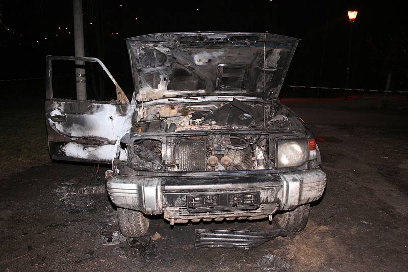 Pachatelé s vozidlem po činu odjeli ke Slezskoostravskému hradu. Zde auto odstavili a zapálili.