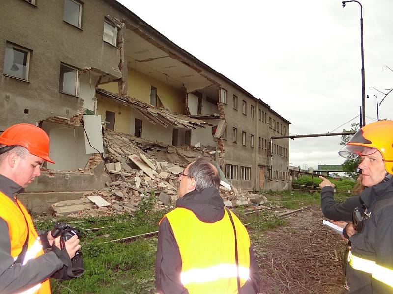 V Ostravě se v pondělí zřítila část opuštěného domu v Cihelní ulici.